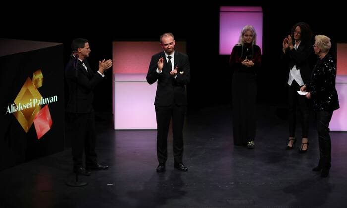 22.10.2021 Offenbach, Capirol 32. Hessischer Film- und Kinopreis Newcomerpreis ging an den Regisseur Aliaksei Paluyan Der Filmemacher Aliaksei Paluyan war mit seiner Kamera dabei, als Hunderttausende in Belarus gegen das System auf die Straße gingen - sein Film Courage dokumentiert das Geschen emspor, DFL regulations prohibit any use of photographs as image sequences and or quasi-video