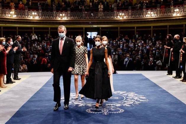 Bilder des Jahres 2021, Entertainment 10 Oktober Entertainment Themen der Woche KW42 Entertainment Bilder des Tages Spanish King Felipe VI and Princess of Asturias Leonor de Borbon during the delivery of the Princess of Asturias Awards 2021 in Oviedo, on Friday 22 October 2021. Cordon Press *** Spanish King Felipe VI and Princess of Asturias Leonor de Borbon during the delivery of the Princess of Asturias Awards 2021 in Oviedo, on Friday 22 October 2021 Cordon Press 