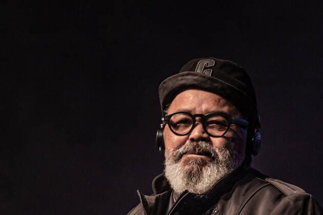 Jorge Aragao Konzert in Sao Paulo SÃO PAULO, SP - 22.10.2021: SHOW JORGE ARAGÃO - Musician Jorge Aragão performs in São Paulo with classics from his entire career. The samba dancer, singer, composer and one of the founders of the Fundo de Quintal Group took the stage at Tom Brasil, this Friday, October 22nd. x2133506x  VanxCampos