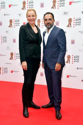 Franziska Maral mit Ehemann Adnan Maral bei der 32. Verleihung des Hessischen Film- und Kinopreises im Capitol Theater. Offenbach, 22.10.2021