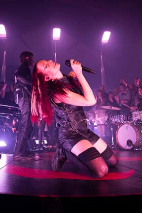 MO live in Copenhagen, Denmark Copenhagen, Denmark. 22nd, October 2021. The Danish singer and songwriter MO performs a live concert at Den Graa Hal in Copenhagen. Copenhagen Denmark  Copyright: xGonzalesxPhoto HelenaxLundquistx