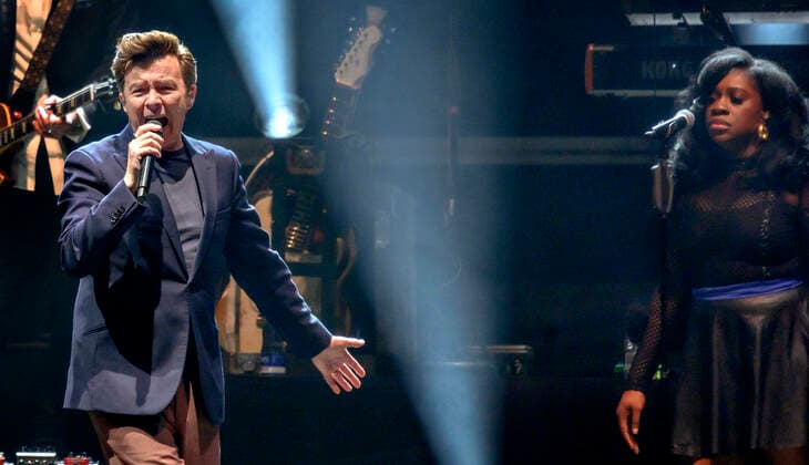Den engelske singer-songwriter, Rick Astley paa scenen i Royal Arena i Koebenhavn loerdag den 23. oktober 2021. , Copenhagen Copyright: TorbenxChristensen TorbenxChristensenx COP200 spdk20211024-002015-L