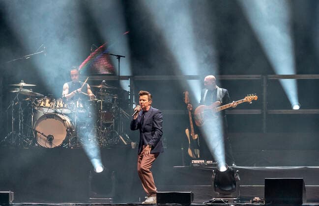 Den engelske singer-songwriter, Rick Astley paa scenen i Royal Arena i Koebenhavn loerdag den 23. oktober 2021. , Copenhagen Copyright: TorbenxChristensen TorbenxChristensenx COP200 spdk20211024-002043-L
