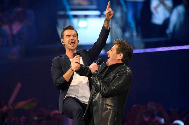 Bilder des Jahres 2021, Entertainment 10 Oktober Entertainment Themen der Woche KW42 Florian Silbereisen und Thomas Anders in der TV Show Schlagerbooom 2021 - Alles funkelt! Alles glitzert! in der Dortmunder Westfalenhalle. Dortmund, 23.10.2021 *** Florian Silbereisen and Thomas Anders in the TV show Schlagerbooom 2021 Everything sparkles Everything glitters in the Dortmund Westfalenhalle Dortmund, 23 10 2021 Foto:xF.xKernx xFuturexImage