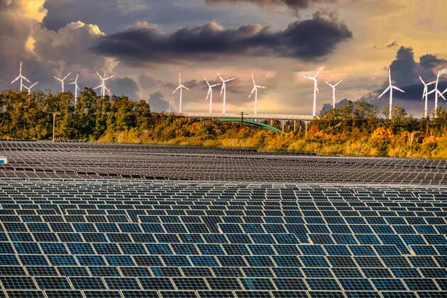 Fotovoltaik Solaranlage auf Feldern und Wiesen - Symbolbilder Solar Feld und Windkraftanlagen im Solar Valley .Standort vieler Solarfirmen wie Q-cells Sovello bei Bitterfeld-Wolfen in Sachsen-Anhalt Solar valley , solar fields and windfarm at Bitterfeld Wolfen , germany Solar Feld und Windkraftanlagen im Solar Valley .Standort vieler Solarfirmen wie Q-cells Sovello bei Bitterfeld-Wolfen in Sachsen-Anhalt, Deutschland GERMANY Solar valley , solar fields and windfarm at Bitterfeld Wolfen *** Solar valley , solar fields and windfarm at Bitterfeld Wolfen , germany Solar valley , solar fields and windfarm at Bitterfeld Wolfen , germany Solar valley , solar fields and windfarm at Bitterfeld Wolfen , germany Solar valley , solar fields and windfarm at Bitterfeld Wolfen , germany Solar valley , solar fiel