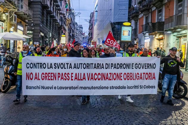 Italy: NO Greenpass demonstration in Naples Students, workers and unemployed people march through the streets of naples on 25 october 2021, to express their disagreement with the measures taken by the italian government to counter the spread of COVID-19 using the GREENPASS, chanting choruses against the government pointing to Mario Draghi President of the Council of Ministers of the Italian Republic as the person responsible DSCF0066 Copyright: xAntonioxBalascox