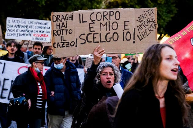 Italy: NO Greenpass demonstration in Naples Students, workers and unemployed people march through the streets of naples on 25 october 2021, to express their disagreement with the measures taken by the italian government to counter the spread of COVID-19 using the GREENPASS, chanting choruses against the government pointing to Mario Draghi President of the Council of Ministers of the Italian Republic as the person responsible DSCF0166 Copyright: xAntonioxBalascox