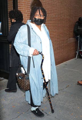 NEW YORK, NY- OCTOBER 25: Whoopi Goldberg seen exiting ABC studios in New York City on October 25, 2021. Copyright: xRWx