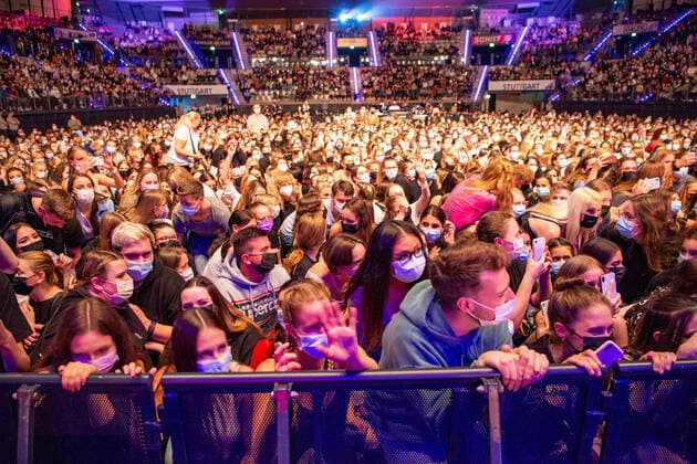 Nico Santos HERBST TOUR 2021, Nico Santos in der Stuttgarter Porsche Arena. Stuttgart Baden-Württemberg Deutschland