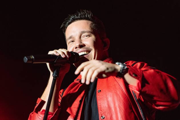Nico Santos HERBST TOUR 2021, Nico Santos in der Stuttgarter Porsche Arena. Stuttgart Baden-Württemberg Deutschland