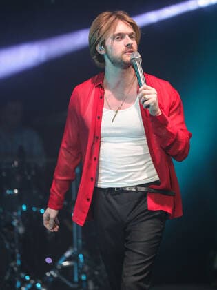 FINNEAS In Concert - Los Angeles, CA Singer FINNEAS (Finneas O Connell) performs on stage at The Wiltern on October 27, 2021 in Los Angeles, California, United States. Los Angeles California United States  Copyright: xImagexPressxAgencyx collin-finneasi211027_npEpT