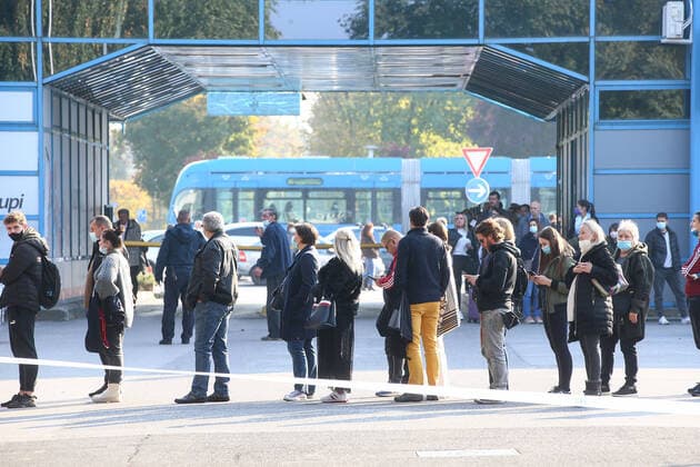 PXL_Vaccinations People are waiting in the line for vaccinations against the coronavirus disease (COVID-19) at Zagreb Fair, in Zagreb, Croatia, on October 28, 2021. MatijaxHabljak PIXSELL