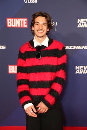 Nachwuchspreis Hamburg Noah Levi, New Faces Award von der Zeitschrift Bunte im Ruby Lotti Hotel Hamburg, 28.10.2021