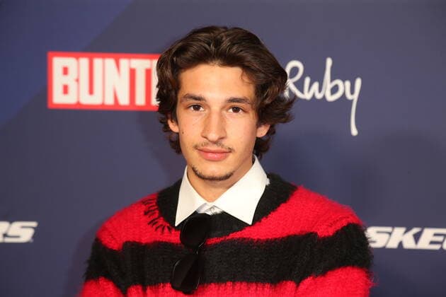 Nachwuchspreis Hamburg Noah Levi, New Faces Award von der Zeitschrift Bunte im Ruby Lotti Hotel Hamburg, 28.10.2021