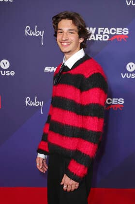 Noah Levi beim New Faces Award Music 2021 im Ruby Lotti Hotel und Bar. Hamburg, 28.10.2021