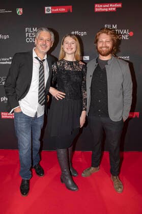 Micke Felgner, Smilla Felgner und Till Klein bei der Verleihung der Film Festival Cologne Awards 2021 auf dem 31. Film Festival Cologne 2021 im E-Werk. Köln, 28.10.2021