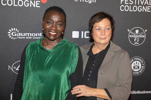Auma Obama und Martina Richter bei der Verleihung der Film Festival Cologne Awards 2021 auf dem 31. Film Festival Cologne 2021 im E-Werk. Köln, 28.10.2021