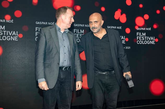 Gaspar Noe mit Laudator bei der Verleihung der Film Festival Cologne Awards 2021 auf dem 31. Film Festival Cologne 2021 im E-Werk. Köln, 28.10.2021