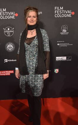 Die Schauspielerin Karin Angele kommt zu Verleihung der Film Festival Cologne Awards