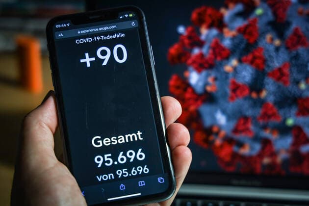 Coronavirus in Deutschland - Covid-19-Dashboard des Robert Koch-Institut 30.10.2021: Robert Koch-Institut: 7-Tage-Inzidenz 145,1. 7-Tage-Fallzahl 120.628. COVID-19-Fälle 4.580.663. Zugang um 21.543 gegenüber dem Vortag. COVID-19-Todesfälle 95.696. Zugang um 90 gegenüber dem Vortag.