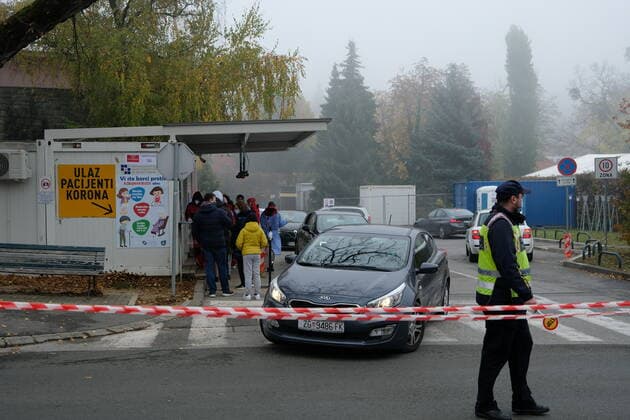 Croatia on a peak of 4th COVID-19 wave Cars wait in line at a COVID-19 drive-through testing at Andrija Stampar Teaching Institute of Public Health in Zagreb, Croatia on October 30, 2021. The director of the Croatian Institute of Public Health, Krunoslav Capak hopes that Croatia is on a peak of 4th COVID-19 wave. SlavenxBranislavxBabic PIXSELL