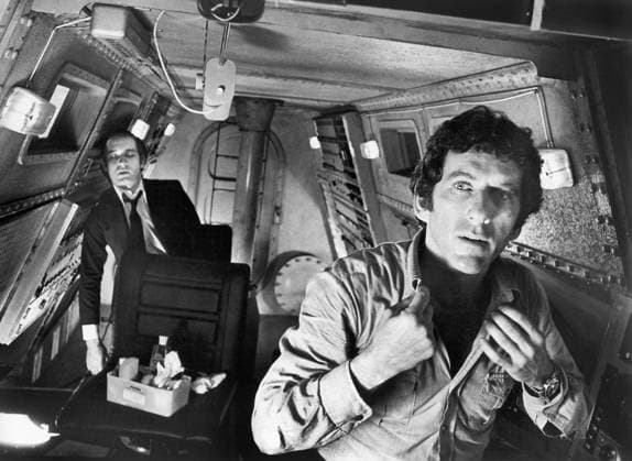Ben Kingsley, Barry Newman, on-set of the Film, Fear is the Key , Anglo-EMI, Paramount Pictures, 1972  Copyright: xJTxVintagex jtv014038