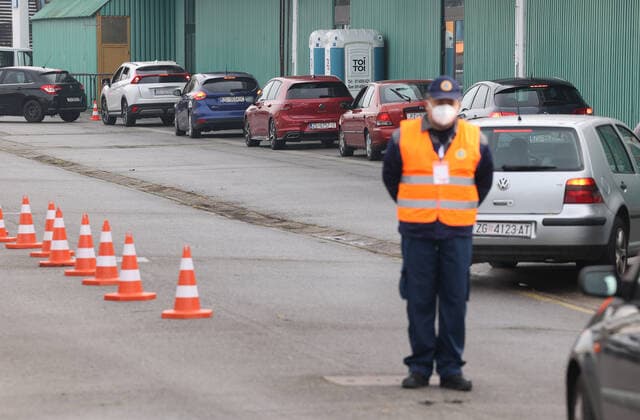 PXL_COVID-19 tests in Croatia People waiting in their car for COVID-19 test at Zagreb Velesajam, in Zagreb, Croatia, on November 3, 2021 MarkoxPrpic PIXSELL