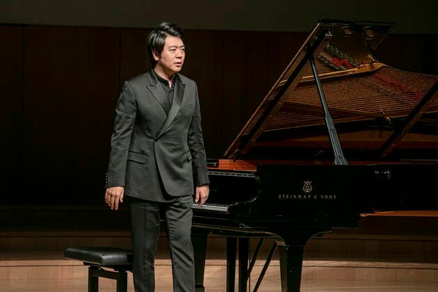 Der chinesische Pianist Lang Lang (geb. 12.Juni 1982) während seines Konzertes im Kulturpalast Dresden, mit dem Programm: Arabeske C-Dur op. 18 von Robert Schumann und Goldberg-Variationen von Johann Sebastian Bach.