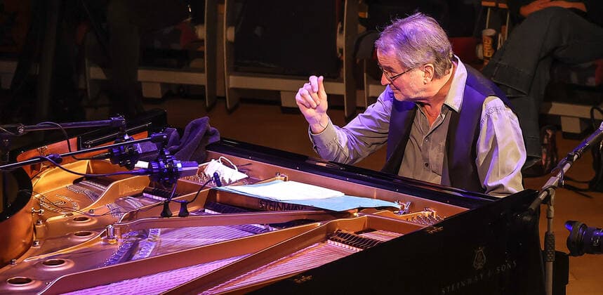 Entertainment Bilder des Tages Konzert von Bobo Stenson Trio @ Pierre Boulez Saal Jazzfest Berlin Bobo Stenson Trio Bobo Stenson Klavier Anders Jormin Kontrabass Jon Fält Schlagzeug