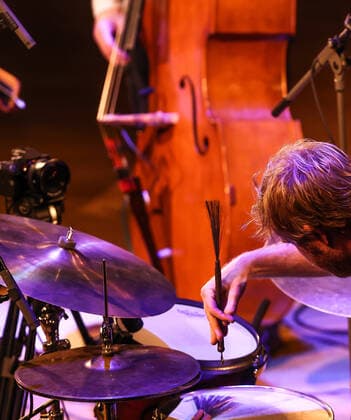 Konzert von Bobo Stenson Trio @ Pierre Boulez Saal Jazzfest Berlin Bobo Stenson Trio Bobo Stenson Klavier Anders Jormin Kontrabass Jon Fält Schlagzeug