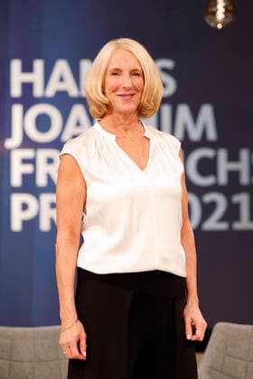 Katrin Eigendorf bei der Verleihung des Hanns-Joachim-Friedrichs-Preises 2021 im WDR Funkhaus. Köln, 04.11.2021