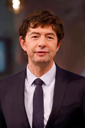 Christian Drosten bei der Verleihung des Hanns-Joachim-Friedrichs-Preises 2021 im WDR Funkhaus. Köln, 04.11.2021 *** Christian Drosten at the award ceremony of the Hanns Joachim Friedrichs Prize 2021 at the WDR Funkhaus Cologne, 04 11 2021 Foto:xC.xHardtx xFuturexImage