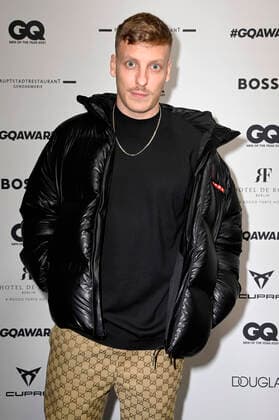 Felix Lobrecht bei der 23. Verleihung der GQ Men of the Year Awards 2021 im Gendarmerie Hauptstadtrestaurant. Berlin, 04.11.2021
