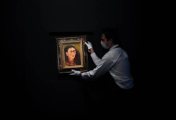 Bilder des Jahres 2021, Entertainment 11 November Entertainment Themen der Woche KW44 Entertainment Bilder des Tages Self-Portrait Diego y yo (Diego and I) by Frida Kahlo is on display as part of the Modern Evening Auction at a press preview for New York Marquee Evening Sales at Sotheby s in New York City on Friday, November 5, 2021.  NYP20211105118 JohnxAngelillo