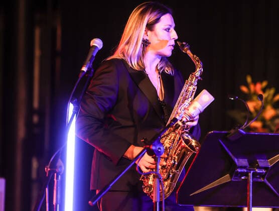 Konzert von Maria Faust @ Kaiser-Wilhelm-Gedächtnis-Kirche , Jazzfest Berlin Maria Faust™s Sacrum Facere, Maria Faust Altsaxofon Emanuele Maniscalco Orgel Ned Ferm Saxofon Francesco Bigoni Klarinette Tobias Wiklund Trompete Mads Hyhne Posaune Jonatan Ahlborn Tuba