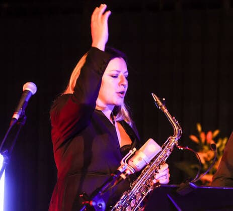 Konzert von Maria Faust @ Kaiser-Wilhelm-Gedächtnis-Kirche , Jazzfest Berlin Maria Faust™s Sacrum Facere, Maria Faust Altsaxofon Emanuele Maniscalco Orgel Ned Ferm Saxofon Francesco Bigoni Klarinette Tobias Wiklund Trompete Mads Hyhne Posaune Jonatan Ahlborn Tuba