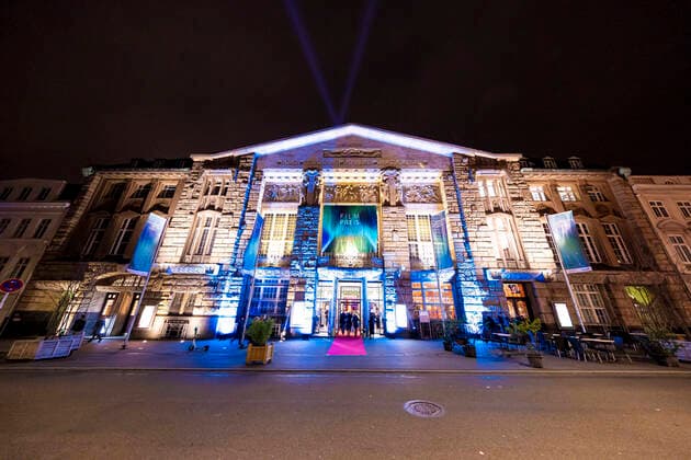 Das Lübecker Stadttheater vor der Filmpreisnacht. Filmpreisnacht der Nordischen Filmtage Lübeck, 06.11.21 Lübeck Schleswig-Holstein Germany Copyright: xAgentur54Gradx xFelixxKoenigx