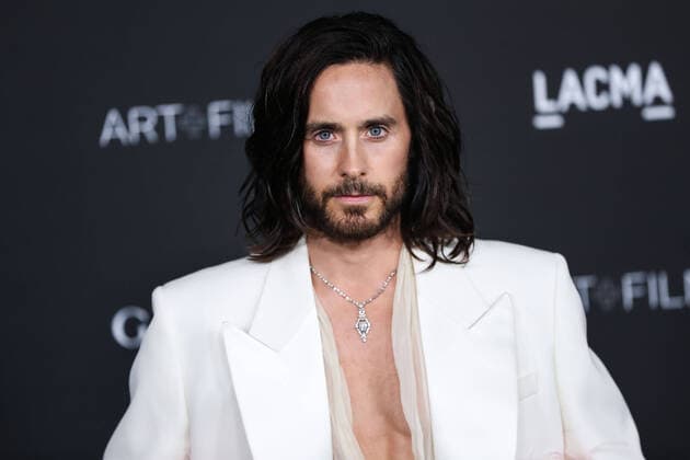 10th Annual LACMA Art + Film Gala 2021 Actor Jared Leto wearing an outfit by Gucci arrives at the 10th Annual LACMA Art + Film Gala 2021 held at the Los Angeles County Museum of Art on November 6, 2021 in Los Angeles, California, United States. Los Angeles California United States  Copyright: xImagexPressxAgencyx collin-10thannu211106_np3nr