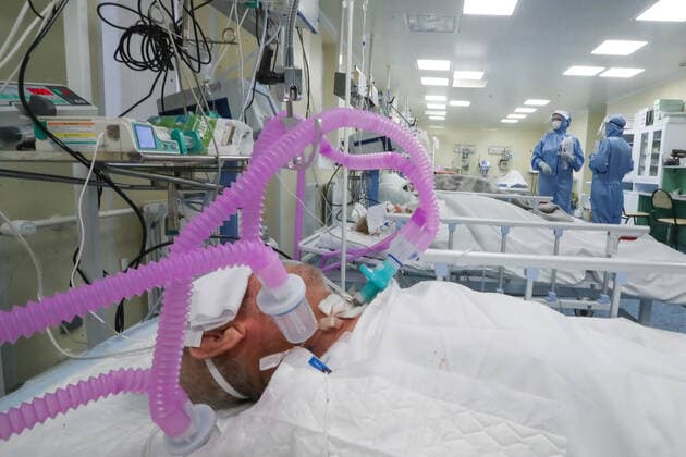 BALASHIKHA, MOSCOW REGION, RUSSIA - NOVEMBER 3, 2021: Medical workers treat patients at a COVID-19 facility at Balashikha s maternity hospital. Sergei Karpukhin TASS  TS117289