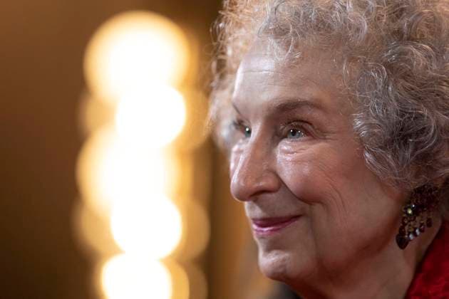 Berühmte Feministinnen, Margaret Atwood November 8, 2021, Toronto, on, Canada: Margaret Atwood arrives on the red carpet for the 2021 Scotiabank Giller Prize, in Toronto, Monday, Nov. 8, 2021. Toronto Canada  - ZUMAc35_ 20211108_zaf_c35_154 Copyright: xChrisxYoungx