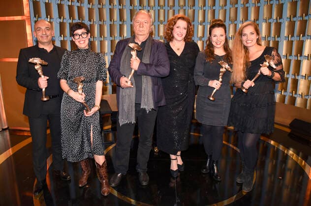 München, Bayerischer Kabarettpreis 2021 Django Asül, Eva Karl Faltermeier, Wilfried Schmickler, Luise Kinseher, Julia Gamez Martin und Ariane Müller bei der Verleihung des Bayerischen Kabarettpreises 2021 im Lustspielhaus. München, 08.11.2021