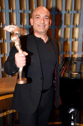 München, Bayerischer Kabarettpreis 2021 Django Asül bei der Verleihung des Bayerischen Kabarettpreises 2021 im Lustspielhaus. München, 08.11.2021