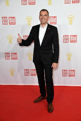 Andre Schmidt (Geschäftsführer Toyota Deutschland GmbH) bei der 45. Verleihung Das Goldene Lenkrad bei Axel Springer SE in Berlin am 09.11.2021