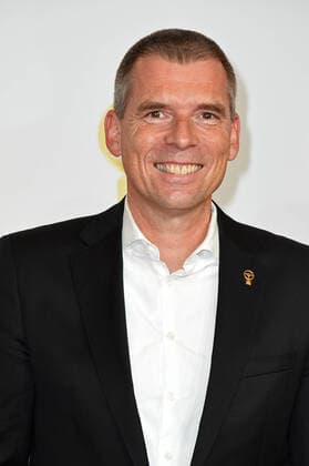 Andre Schmidt (Geschäftsführer Toyota Deutschland GmbH) bei der 45. Verleihung Das Goldene Lenkrad bei Axel Springer SE in Berlin am 09.11.2021