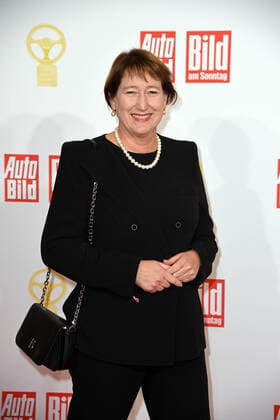 Hildegard Müller (Präsidentin des Verbandes der Automobilindustrie VDA) bei der 45. Verleihung Das Goldene Lenkrad bei Axel Springer SE in Berlin am 09.11.2021