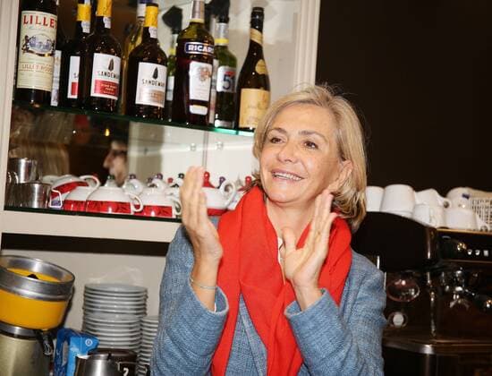 EXCLUSIF: Aperitif militant en presence de Valerie Pecresse au Bouquet d Auteuil NEWS: Deplacement de Valerie Pecresse- Paris - 10 11 2021 JonathanRebboah Panoramic  PESRK24022012