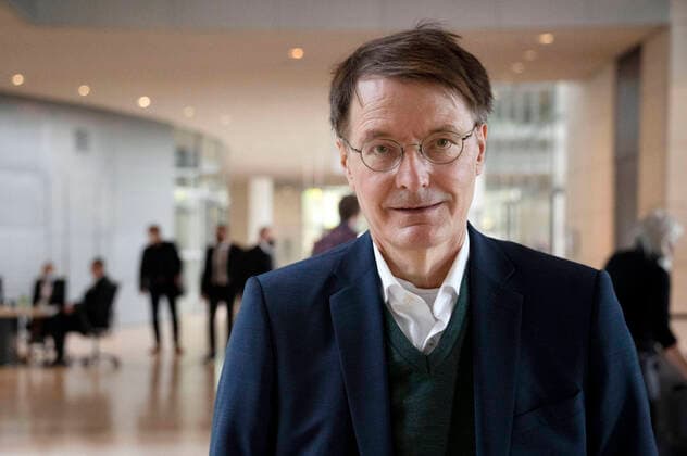 Karl Lauterbach in der 2. Sitzung des Deutschen Bundestages im Reichstagsgebäude. Berlin, 11.11.2021
