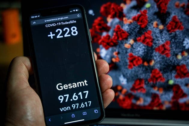 Coronavirus in Deutschland - Covid-19-Dashboard des Robert Koch-Institut 13.11.2021: Robert Koch-Institut: 7-Tage-Inzidenz 277,4. 7-Tage-Fallzahl 230.637. COVID-19-Fälle 4.987.971. Zugang um 45.081 gegenüber dem Vortag. COVID-19-Todesfälle 97.617. Zugang um 228 gegenüber dem Vortag.