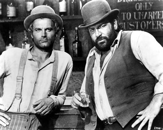 TRINITY IS STILL MY NAME CONTINUAVANO A CHIAMARLO TRINITA IT 1971 aka TRINITY IS STILL MY NAME TERENCE HILL, BUD SPENCER Date: 1971. Strictly editorial use only in conjunction with the promotion of the film. Credit line mandatory. This image is copyright of the film company and is supplied under the terms of issue as film still. No commercial or book cover use permitted without prior consent from the film company.  Mandatory credit line: Courtesy Ronald Grant Mary Evans