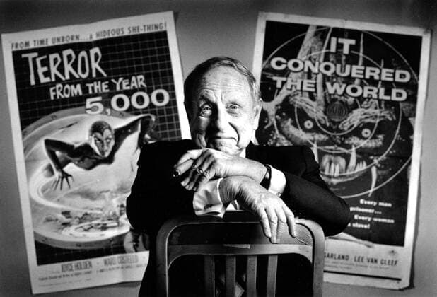 SAMUEL Z ARKOFF SAMUEL Z ARKOFF 1918 - 2001 American film producer Date: 2001. Strictly editorial use only in conjunction with the promotion of the film. Credit line mandatory. This image is copyright of the film company and is supplied under the terms of issue as film still. No commercial or book cover use permitted without prior consent from the film company.  Mandatory credit line: Courtesy Ronald Grant Mary Evans